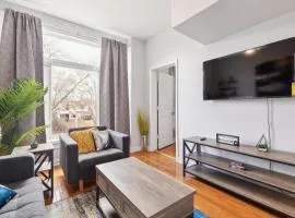 Comfortable Condo in the Heart of Bronzeville condo