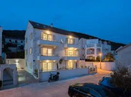 Apartments Vista Bol