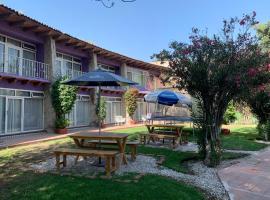 Hotel Sauces Tequisquiapan，位于特基斯基亚潘的酒店
