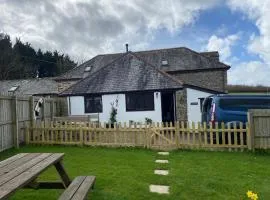 Horseshoe Cottage