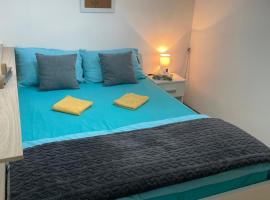 Apartman Una，位于Batajnica的酒店