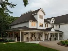 The Oakwood Inn Okoboji