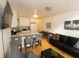 Charming 2-Bed Apt Mins from NYC - Sleeps 7，位于联城的酒店