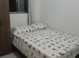 Quarto próximo Av JK