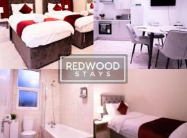 Everest Lodge Serviced Apartments for Contractors & Families, FREE WiFi & Netflix by REDWOOD STAYS，位于法恩伯勒的度假短租房