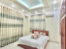 Cherry Homestay - Hoàng Đế motel，位于朱笃的汽车旅馆