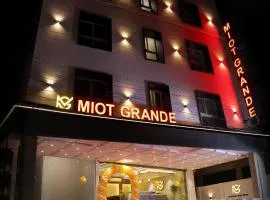 Mount Grande "formerly known as Miot Grande"，位于钦奈金奈机场 - MAA附近的酒店