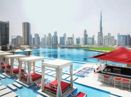 运河中央酒店，位于迪拜商业湾的酒店