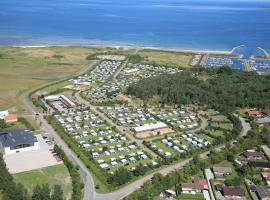 腓特烈诺德斯特德野营和别墅酒店，位于腓特烈港的露营地