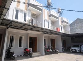 RedDoorz near Stasiun Solo Balapan 3，位于Bonorejo的酒店