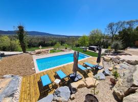 Gîte naturiste avec SPA adult only，位于Servas的酒店