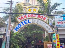 Tan Dat Hoa Hotel & Massage，位于胡志明市Korean Industrial Zone的酒店