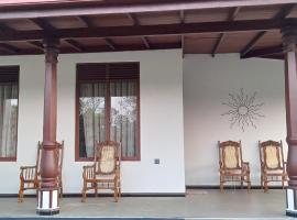 Bliss Lake, Holiday Bungalow, Thissawewa，位于阿努拉德普勒的酒店