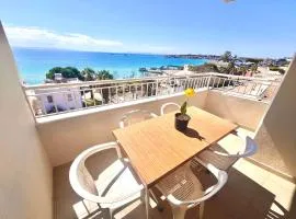 HOLIDAY APART 50 meters to BEACH, Sea view apartments