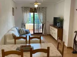 3 Bed Apartment Sleeps 6 with Shared Pool