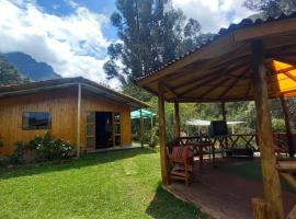 Eco Lodge Cabañas con Piscina，位于乌鲁班巴的别墅