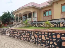 Lovely 5-Bed House in Ndejje Kampala