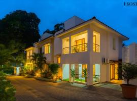 EKO STAY - Solace Villa I Charming Villa close to Candolim Beach，位于莫尔穆冈的酒店