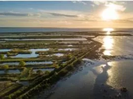 Maison tout inclus avec jacuzzi à 800m du bassin