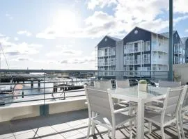 Sophistication on Seaport: River & Marina Views