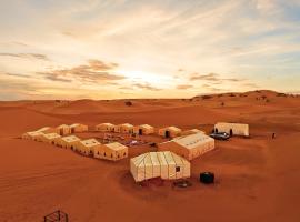 Sahara Berber Camp，位于扎古拉的豪华帐篷
