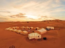 Sahara Berber Camp，位于扎古拉的酒店