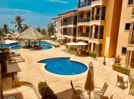 Apartamento de lujo frente a playa Jacó-3 BD/ 2 BA，位于雅科的公寓