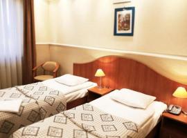 Hotel Korona & Restauracja，位于切申的酒店