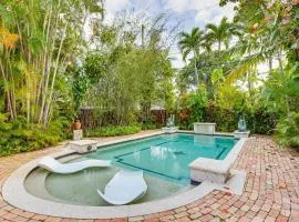 Lush West Palm Beach Getaway with Backyard Oasis!