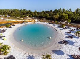 Camping Campilo - Maeva，位于Aubigny的酒店