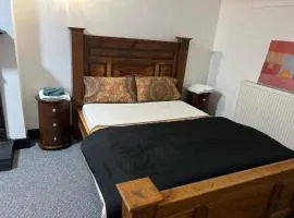 Antic Cottage for Family
