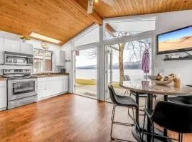 Beautiful Cabin Right next to Lake Okanagan #5