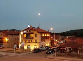 弗吉尼亚R.H.酒店，位于比努埃萨的酒店