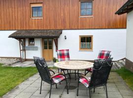 Lisa's Ferienwohnung，位于Obing的酒店