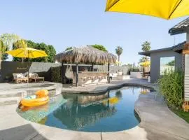 Desert Paradise salt water pool & Spa 1 mile to Coachella Fest