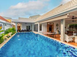 Pattaya Private Villa - Pool,Sauna,Snooker,BBQ，位于南芭堤雅芭堤雅品牌折扣商场附近的酒店