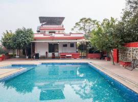 Aravali hills resort，位于古尔冈的海滩酒店