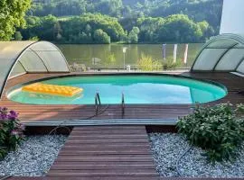 Bungalow Donaublick mit Pool und Garten