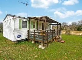 3 Bedroom Amazing Home In Barjac