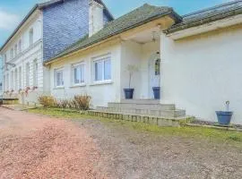 Gorgeous Home In Fléchin With Wi-Fi