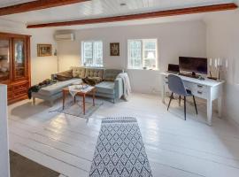 2 Bedroom Nice Home In Tyringe，位于蒂灵厄的酒店
