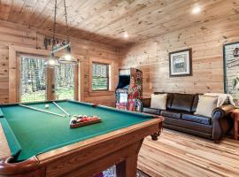 Spectacular MTNS Views with PRIVATE HOT TUB with Pool Table and Private Pond，位于赛维尔维尔的别墅
