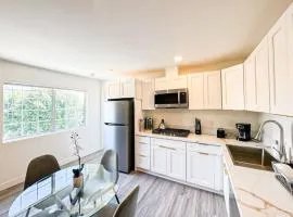 Cozy 1 Bedroom Apartment in Prime Location - WOA
