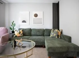 Modern Boho Bungalow - Near MOA