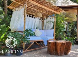 Unique Stays at Karuna El Nido - The Jungle Lodge，位于爱妮岛的豪华帐篷