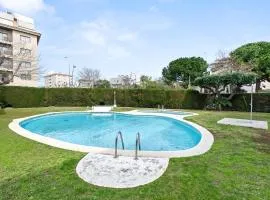 Precioso apto, con piscina en puerto de Cambrils, wifi y parking incluido