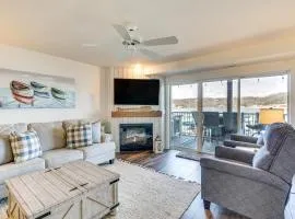 Camdenton Condo with Furnished Balcony and Lake View