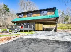 Modern Cabin w/ Hot Tub: Near Tail of the Dragon!