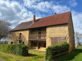 Maison ancienne Bourgogne piscine privée 7 x 3,5 x 1,30，位于Saint-Julien-de-Civry的酒店