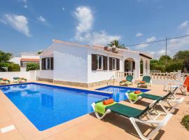 Villa CLAUDIA Menorca，位于卡拉恩波特的度假短租房